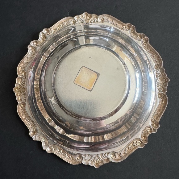 Vintage Sheridan Taunton Silversmiths LTD 8 Inch Candy/Nut Dish Bowl - Picture 6 of 9